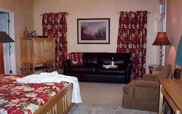 15 Acres Retreat
