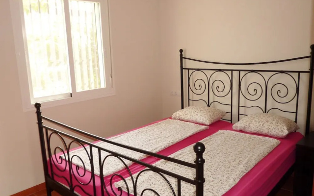 Delightful Villa in Algarrobo with Beach Nearby