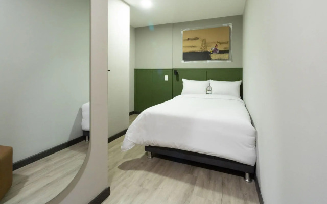 Bon 17 Hotel