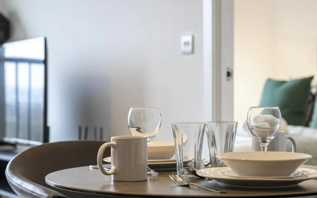 Modern Flat Near City Centre