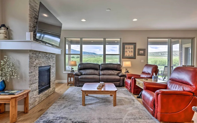 3 Mi to Granby Ranch: Home w/ Hot Tub & Mtn Views!