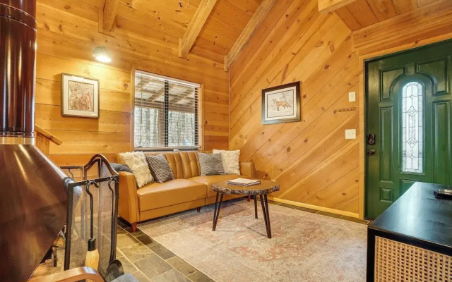 Sautee Nacoochee Mtn Paradise w/ Spacious Deck!