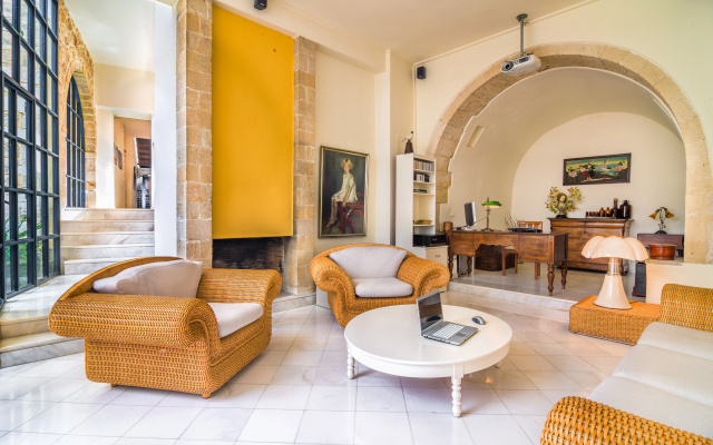 Villa Maroulas