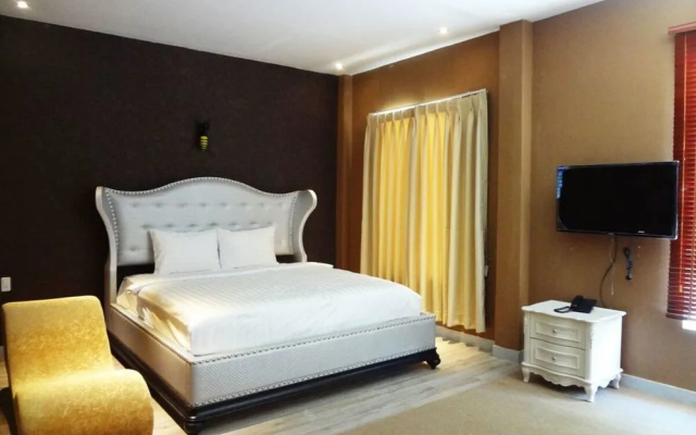 Love Point Hotel