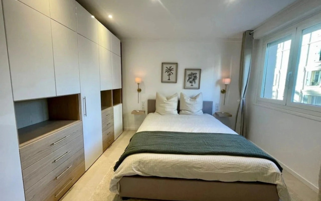 Spacious Group Stay in Antibes