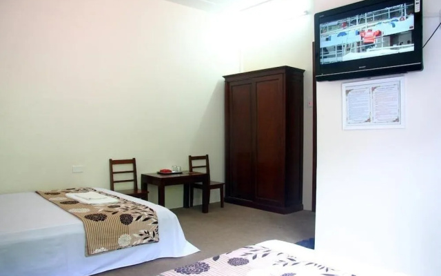 Cat Ba Rainbow Travel & Hotel
