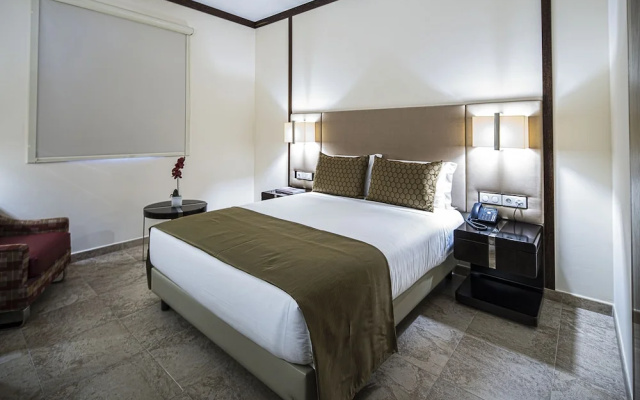 iu Hotel Saurimo Rotunda