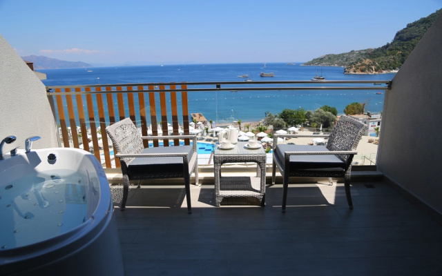 Turunc Premium Hotel