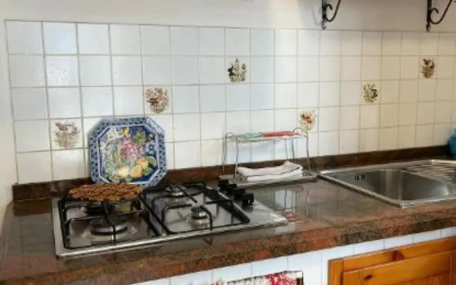 Apartment in Villa with Swimming Pool 20 Meters from the Sea