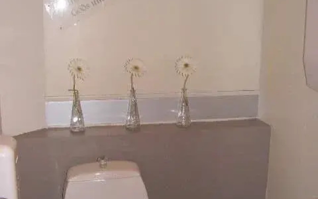 Bb 44 Guest House