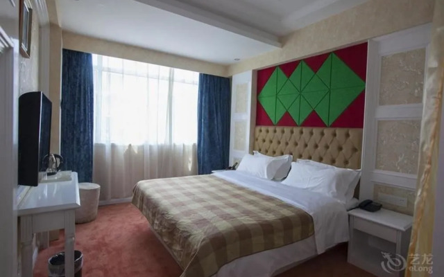 Roman Holiday Hotel (Wuhan Xibei Lake)