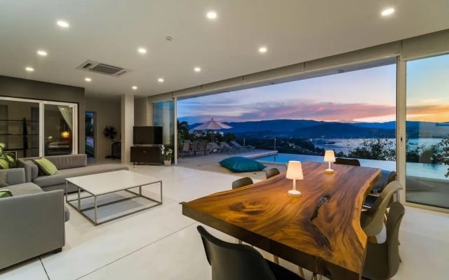 Sunset Bay Villa