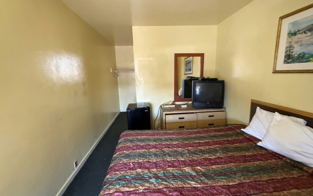 Discovery Inn Vallejo I 80 Near Napa CA