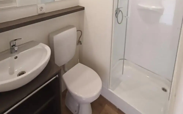 Safari Tent With Bathroom, 9 km From Maastricht