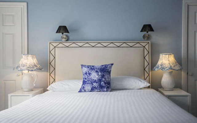 The Townhouse Hotel