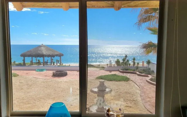 Casa Evita 3 Bedroom Beachfront Home