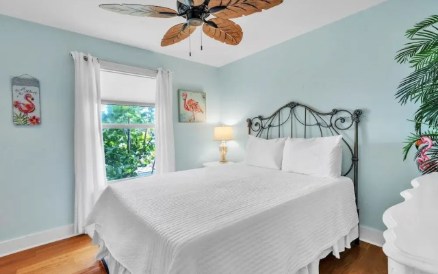 Coconut 3 Bedroom Home by RedAwning