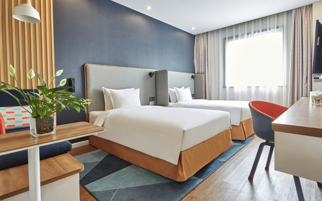 Holiday Inn Express Nanjing Xuanwu Lake by IHG