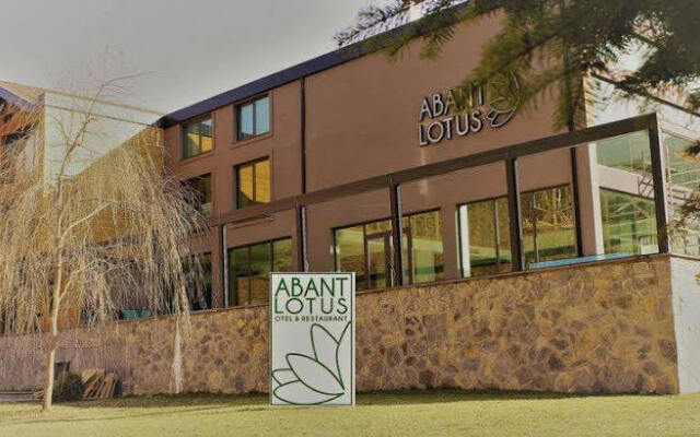 Abant Lotus Otel Турция, Болу - отзывы, цены и фото номеров - забронировать отель Abant Lotus Otel онлайн вид на фасад