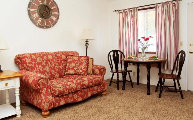 Redwood Suites