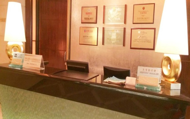Royal Suites & Towers