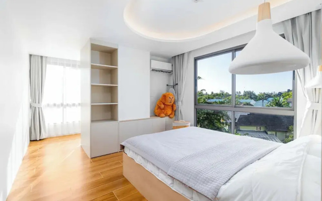 2BR Close to Beach  Pool Views C256
