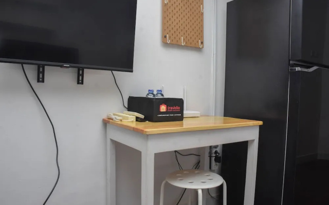 Comfort And Homey Studio At Amethyst Apartment