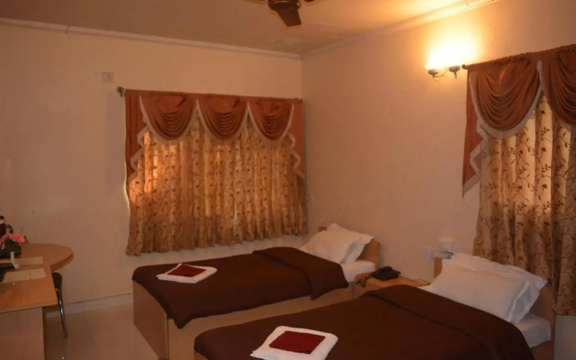 Hotel Poonam