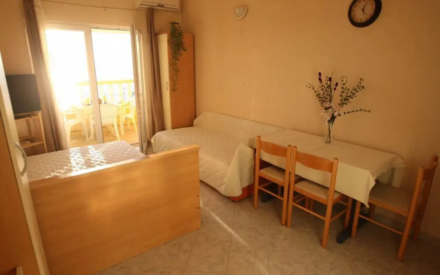 Mladen - Family Friendly & Amazing Location - A2