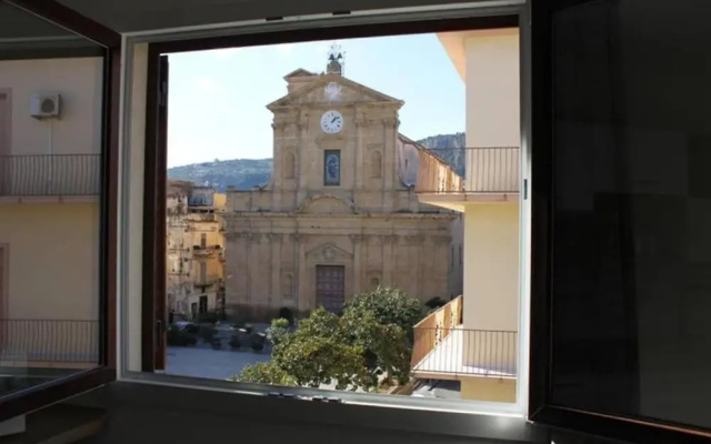 Solemar Sicilia - Piazza Duomo