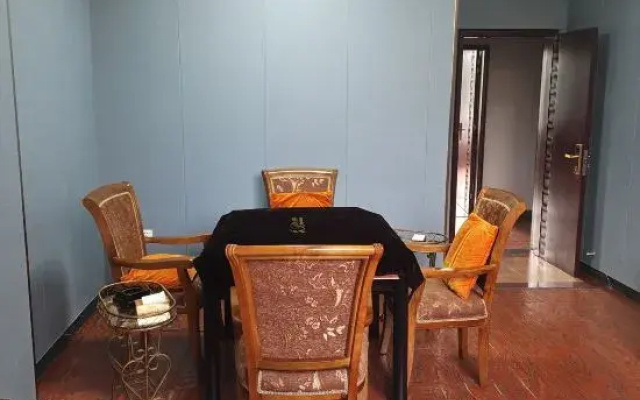 Defu Business Hotel (Yilong Xinzhengzhen Branch)