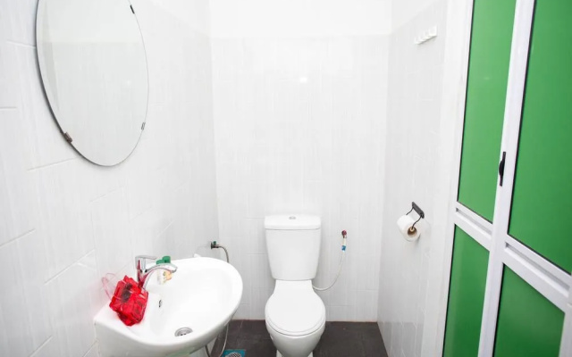 OYO 221 Olive Hotel