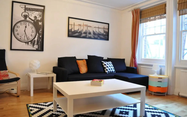 Spacious 2 Bedroom Home In Kensington