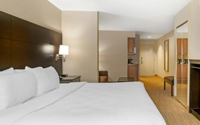 Quality Inn & Suites Monroe