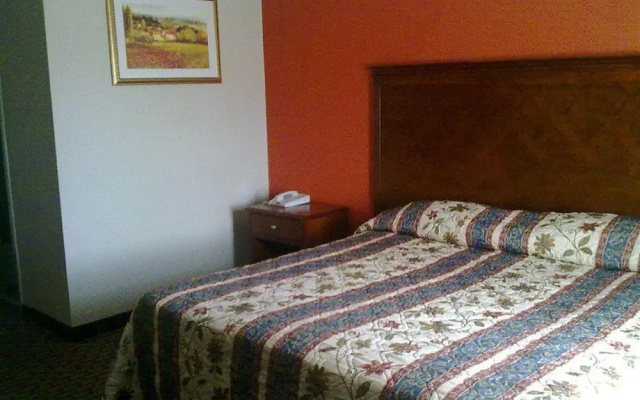Travelodge by Wyndham Jersey City