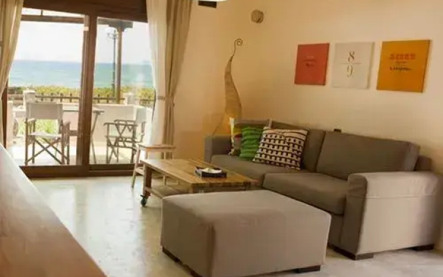 Horizonte Seafront Suites