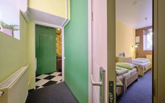 Liberty Island Hotel