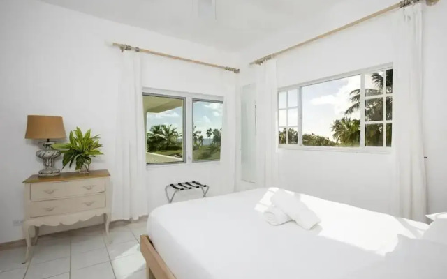 Dream Villa: Private Oasis Above Pink Sand Beach