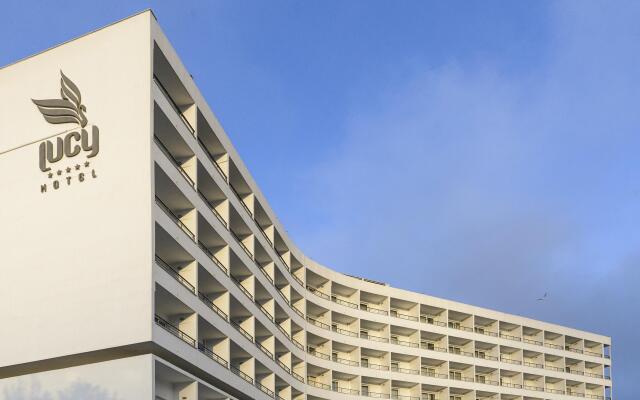 Lucy Hotel вид на фасад
