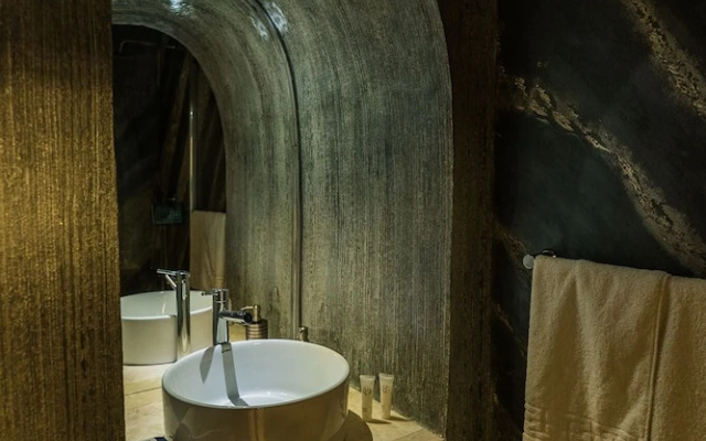 Sandor Apartment