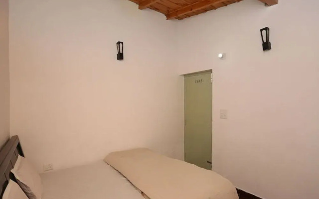 OYO Home 12326 Penthouse 2BHK
