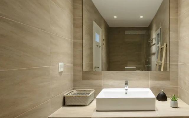 Radiant homm Vouliagmeni Apartment 4ppl