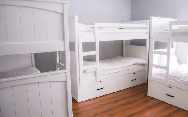 Elegant Hostel Apartments