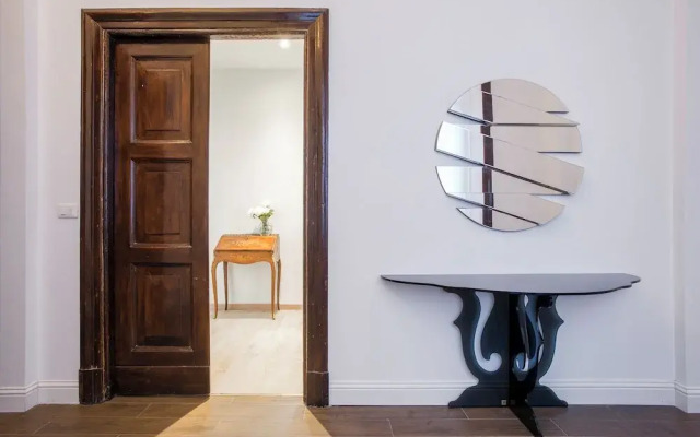 Prestigious Apartments Via Barberini