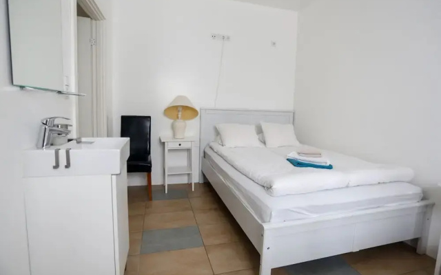 Summerday Guesthouse