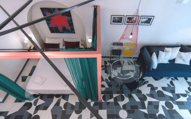 Balloon Design Studio Apartment
