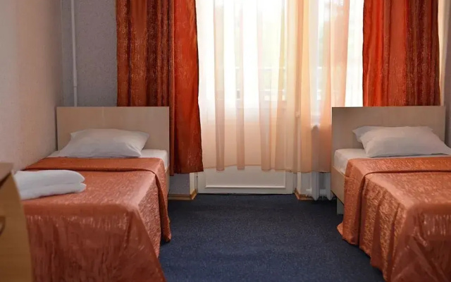 Happy Hotel