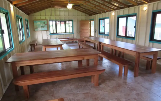 Lower Dover Jungle Lodge & Maya Ruins - Hostel