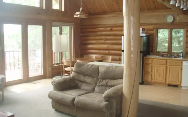 Five Lakes Resort
