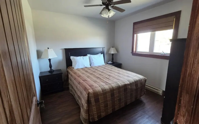 Motel & Chalets l'Acadien sur mer